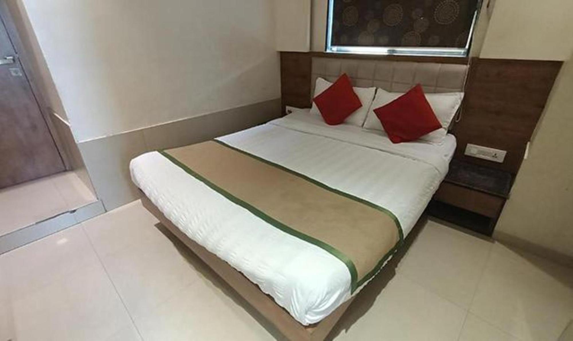 Fabhotel Regal Inn Mumbai Ngoại thất bức ảnh