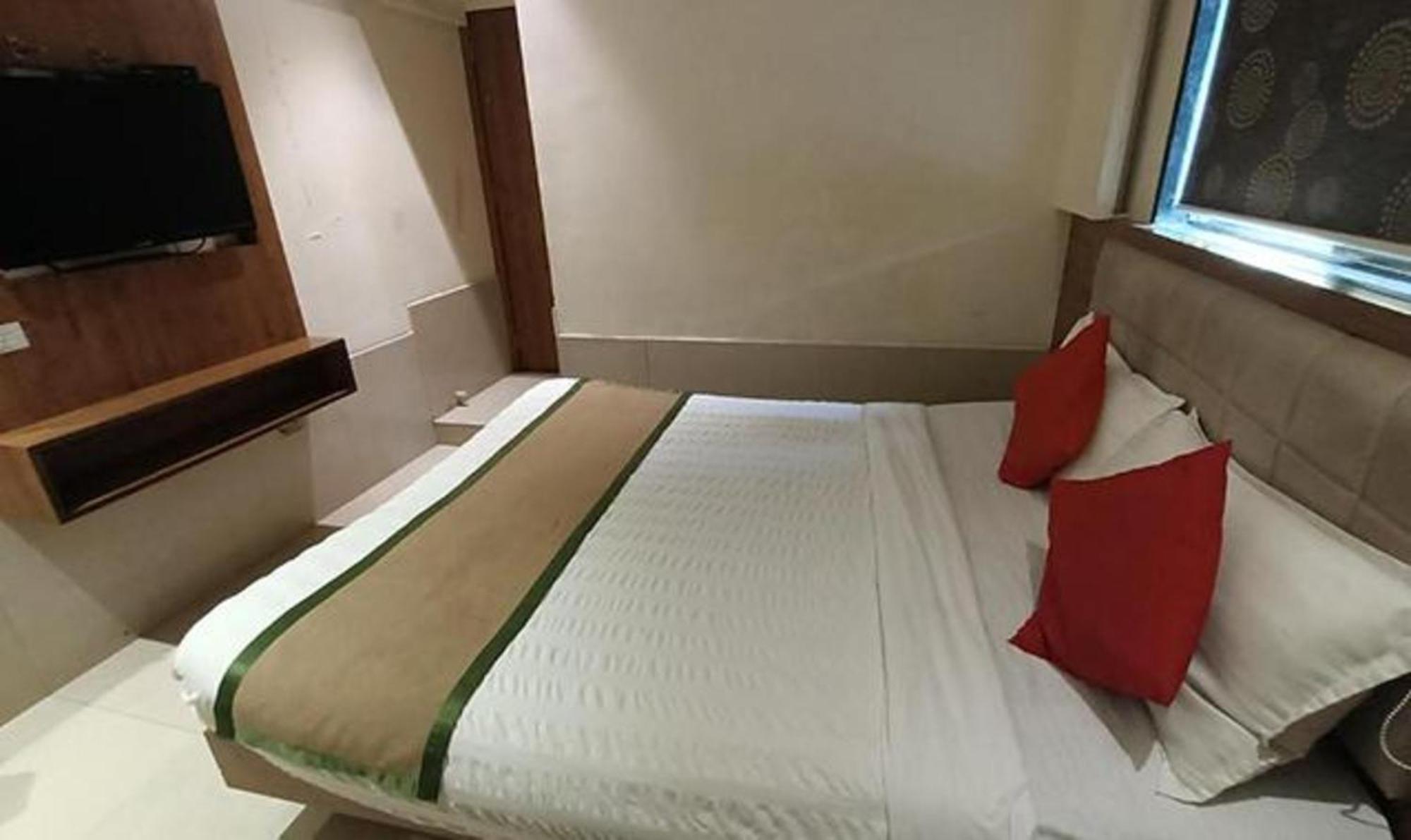 Fabhotel Regal Inn Mumbai Ngoại thất bức ảnh